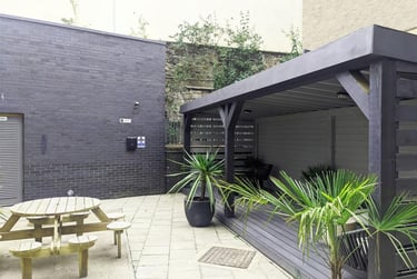 1 bed studio, Calton Road, Holyrood, Edinburgh, EH88DP - Image 11